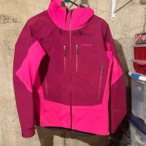 Patagonia Women's Two-Tone Pink Ski Jacket